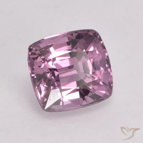 Espinela Sangría natural de 1.48 ct, Forma Cojín, VVS