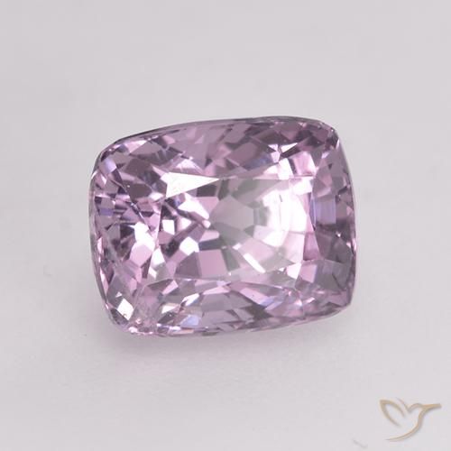 Espinela Púrpura claro natural de 1.53 ct, Forma Cojín, VS