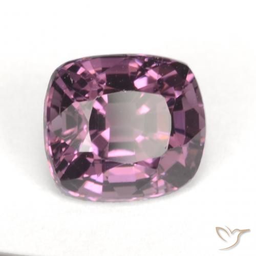 Espinela Púrpura oscuro medio natural de 1.42 ct, Forma Cojín, VVS-VS