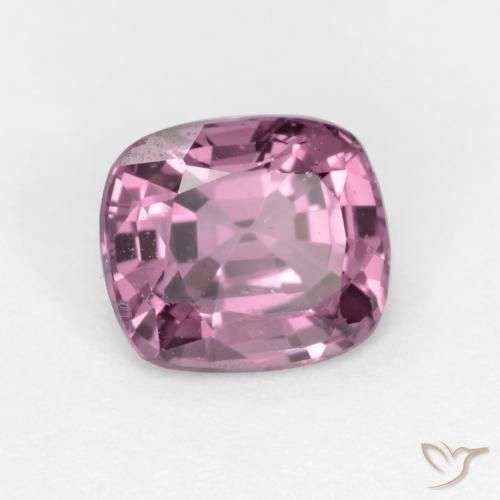 Espinela Púrpura medio natural de 0.83 ct, Forma Cojín, VS