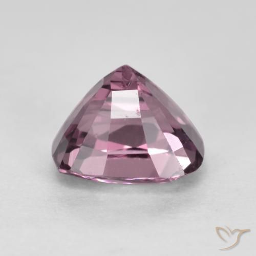 Espinela Púrpura oscuro medio natural de 0.81 ct, Forma Cojín, VS