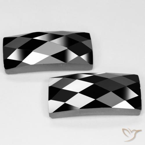 Gemas de Espinela Negro natural de 25.49 ct, Corte Baguette, Opaco