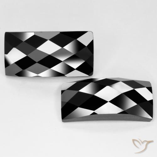 Gemas de Espinela Negro natural de 29.48 ct, Corte Baguette, Opaco