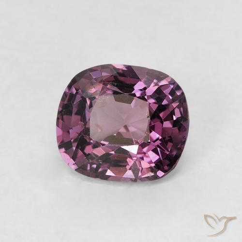 Espinela Púrpura oscuro natural de 0.82 ct, Forma Cojín, VVS-VS