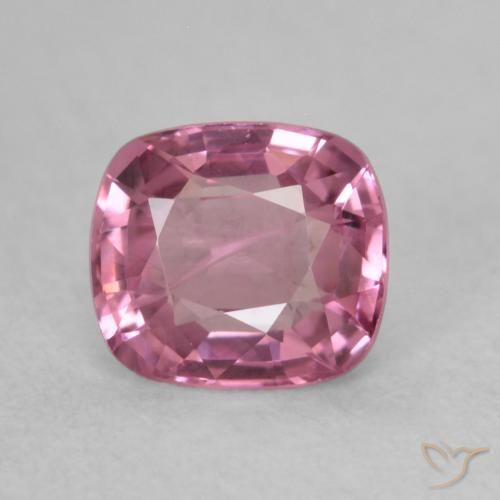 0.66ct Natural Púrpura oscuro Espinela, Forma Cojín, VVS-VS
