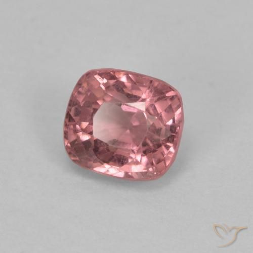 Espinela Púrpura rojizo natural de 0.60 ct, Forma Cojín, VVS-VS