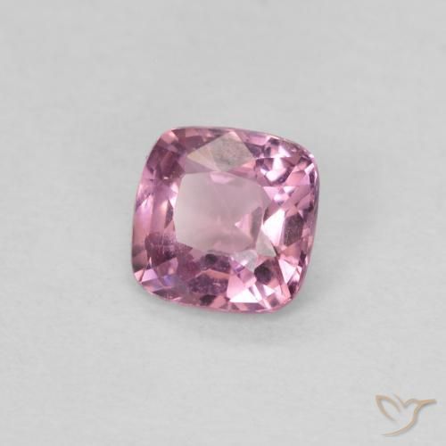 Espinela Púrpura ciruela natural de 0.39 ct, Forma Cojín, VVS-VS