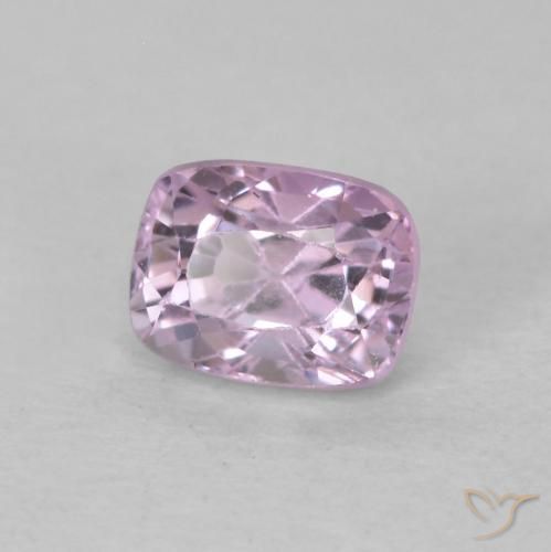 Espinela Púrpura claro natural de 0.50 ct, Forma Cojín, VS