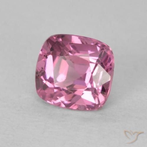 Espinela Mora de Boysen natural de 0.63 ct, Forma Cojín, VS