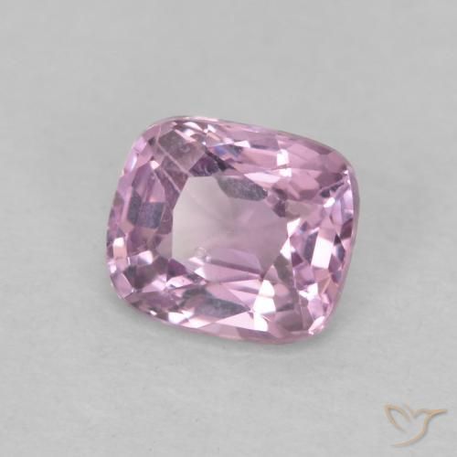 Espinela Púrpura muy claro natural de 0.53 ct, Forma Cojín, VS
