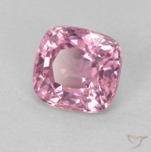 Espinela Púrpura rosado natural de 0.71 ct, Forma Cojín, VS