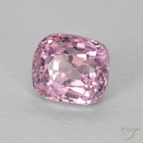 Espinela Púrpura claro natural de 0.72 ct, Forma Cojín, VS