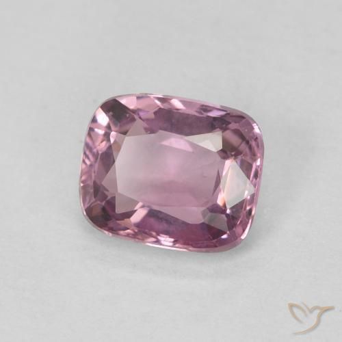 Espinela Rosado intenso natural de 0.54 ct, Forma Cojín, VVS
