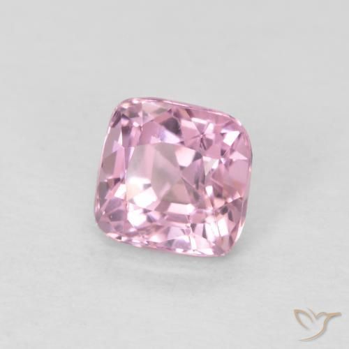 Espinela Rosado muy claro natural de 0.56 ct, Forma Cojín, VS