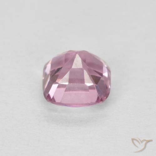 Espinela Rosado muy claro natural de 0.56 ct, Forma Cojín, VS