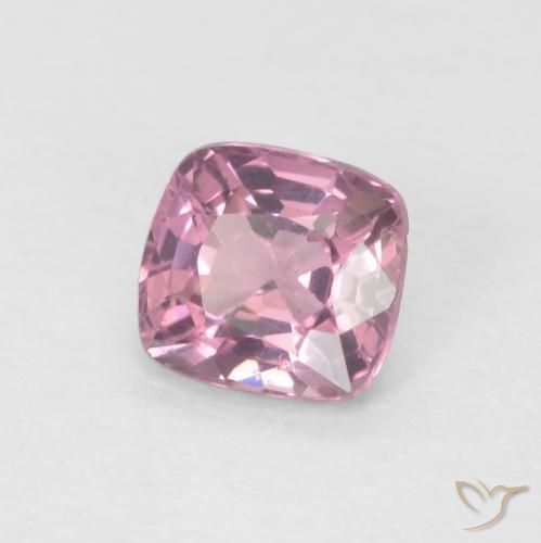 Espinela Rosado muy claro natural de 0.55 ct, Forma Cojín, VS