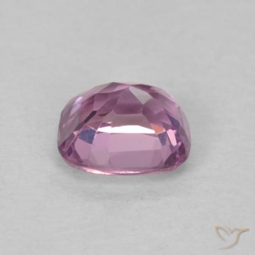 Espinela Púrpura medio natural de 0.50 ct, Forma Cojín, VVS