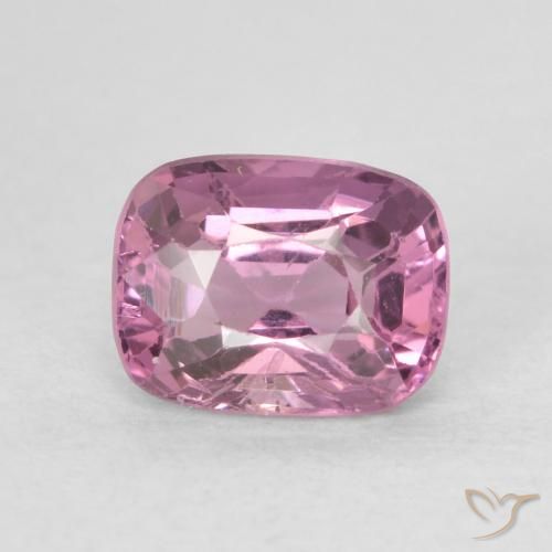 0.64ct Natural Medium Dark-Purple Espinela, Forma Cojín, VS, Photo A