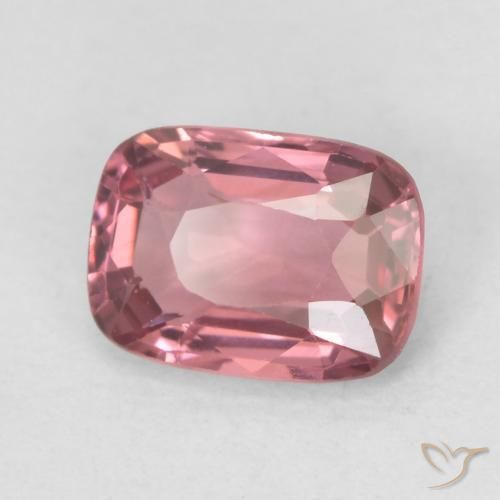 Espinela Medium Dark-Purple natural de 0.63 ct, Forma Cojín, VS