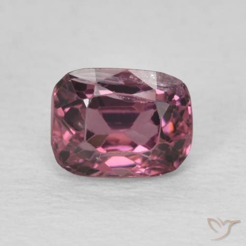 0.81ct Natural Rosado magenta espinela, Forma Cojín, VS-SI, Photo A