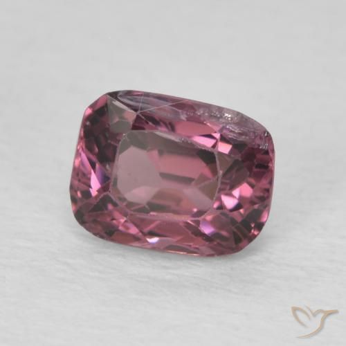 Espinela Rosado magenta natural de 0.81 ct, Forma Cojín, VS-SI