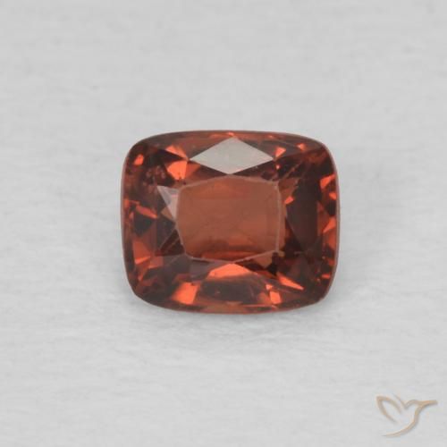 0.45ct Natural Rojo sangría espinela, Forma Cojín, VVS-VS, Photo A
