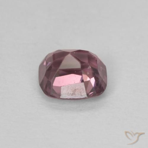 Espinela Púrpura medio natural de 0.53 ct, Forma Cojín, VVS-VS