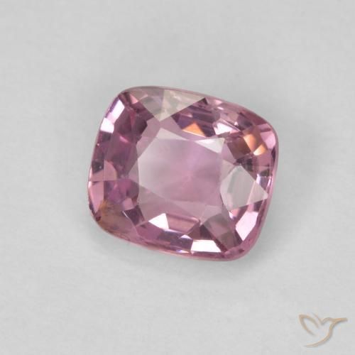 Espinela Rosado medio natural de 0.62 ct, Forma Cojín, VVS-VS