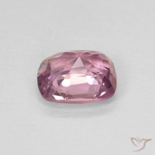 Espinela Rosado medio natural de 0.62 ct, Forma Cojín, VVS-VS