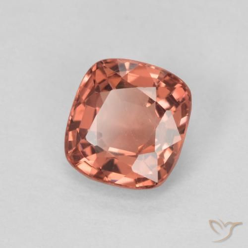 Espinela Rosado pomelo natural de 0.67 ct, Forma Cojín, VVS-VS