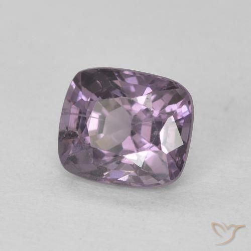 Espinela Púrpura medio natural de 0.66 ct, Forma Cojín, VS