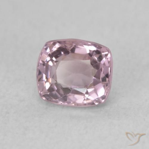 Espinela Púrpura claro natural de 0.56 ct, Forma Cojín, VVS