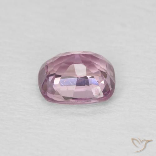 Espinela Púrpura rosáceo claro natural de 0.59 ct, Forma Cojín, VVS-VS