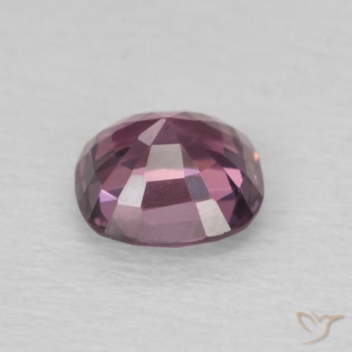 Espinela Púrpura medio natural de 0.82 ct, Forma Cojín, VVS-VS