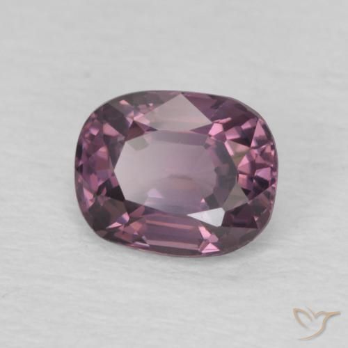 Espinela Gris ciruela natural de 0.84 ct, Forma Cojín, VVS-VS
