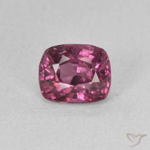 0.77ct Natural Magenta intenso Espinela, Forma Cojín, VS