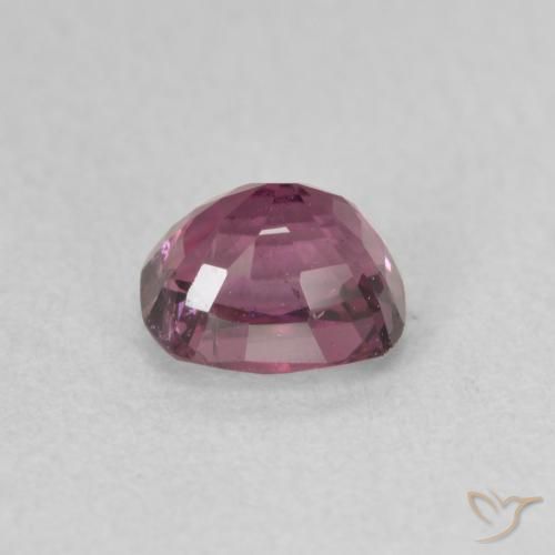 Espinela Magenta intenso natural de 0.77 ct, Forma Cojín, VS