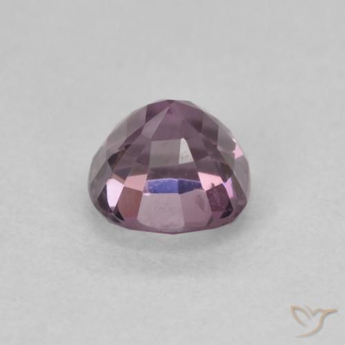Espinela Sangría oscuro natural de 0.84 ct, Forma Cojín, VVS