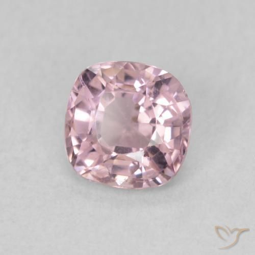 Espinela Rosado claro natural de 0.58 ct, Forma Cojín, VS