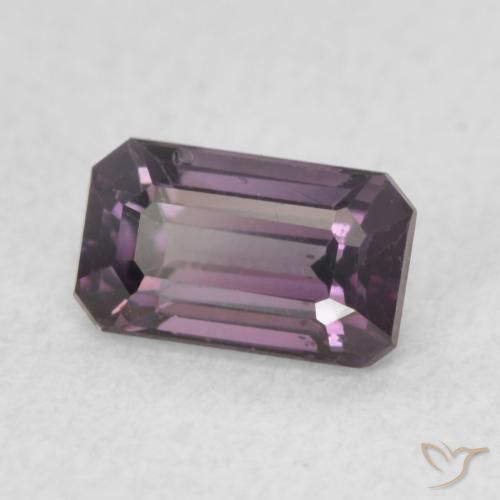 Espinela Púrpura uva natural de 0.64 ct, Corte Octágono / Esmeralda, VVS