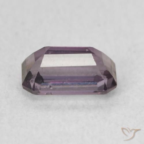 Espinela Púrpura uva natural de 0.64 ct, Corte Octágono / Esmeralda, VVS