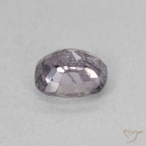 Espinela Gris natural de 0.64 ct, Forma Cojín, VS