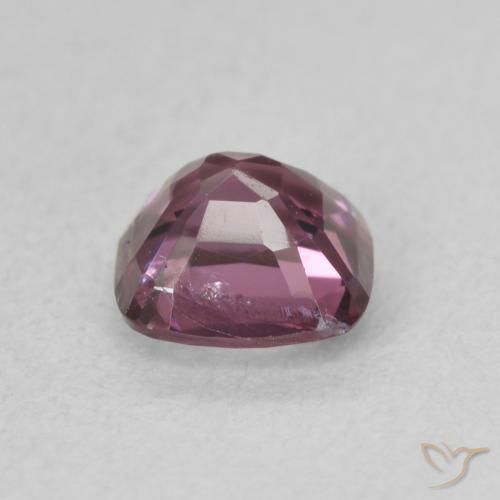 Espinela Púrpura medio natural de 0.88 ct, Forma Cojín, VS