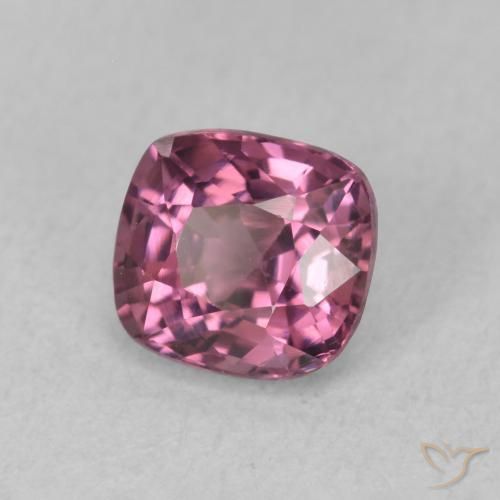 Espinela Púrpura rosado natural de 1.22 ct, Forma Cojín, VS