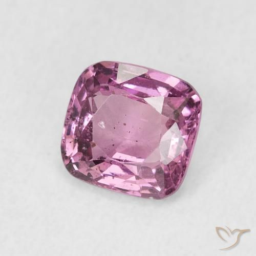 Espinela Púrpura medio natural de 1.03 ct, Forma Cojín, VS