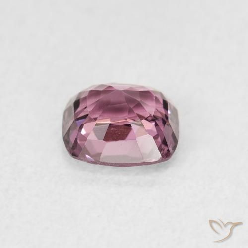 Espinela Púrpura claro natural de 0.84 ct, Forma Cojín, VS