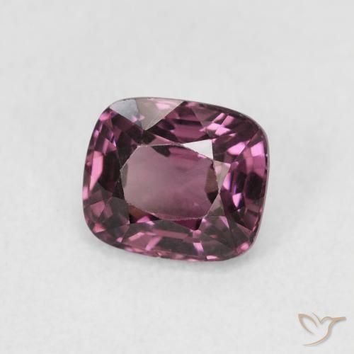 Espinela Púrpura oscuro natural de 1.20 ct, Forma Cojín, VS