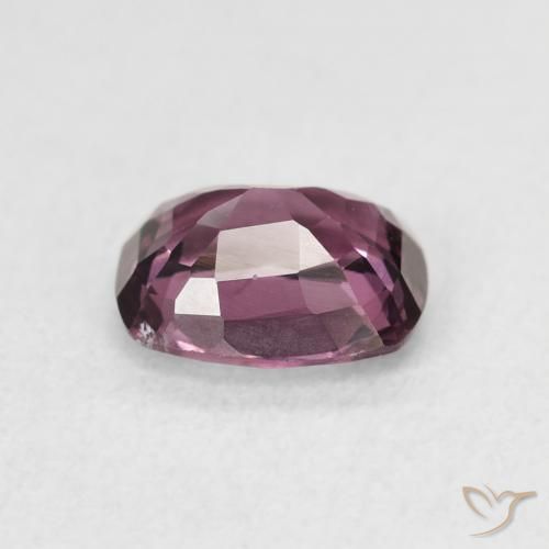 Espinela Púrpura oscuro natural de 1.24 ct, Forma Cojín, VS