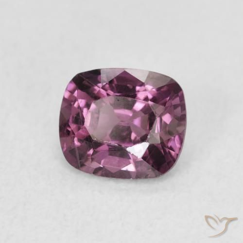 Espinela Púrpura oscuro natural de 0.86 ct, Forma Cojín, VS