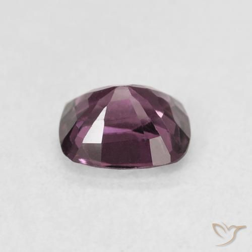 Espinela Púrpura oscuro natural de 0.86 ct, Forma Cojín, VS